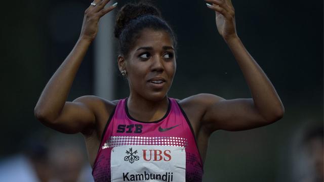 Mujinga Kambundji n'en revient pas. Elle réussit le doublé 100-200m. [Urs Flueeler]