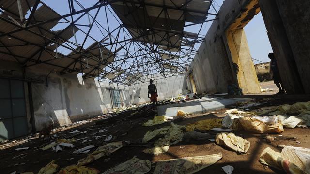 Mardi 15 octobre: l'inspection des dégâts à Ganjam, en Inde, après le passage du cyclone Phailin. [Adnan Abidi]