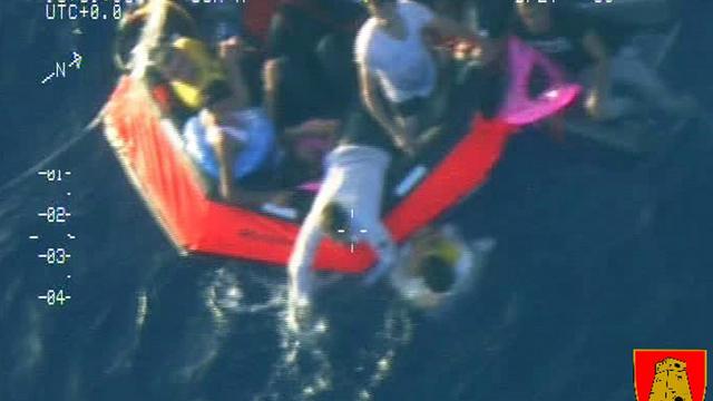 Trente-six personnes sont mortes vendredi dernier dans le naufrage d'un bateau de clandestins au sud de la Sicile. [EPA/Keystone - MALTA NAVY PRESS OFFICE]