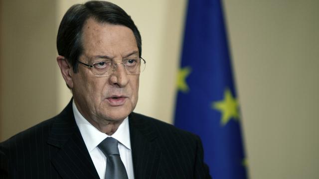 Les restrictions bancaires vont être prolongées, a annoncé le président chypriote Nicos Anastasiades. [POOL / PETROS KARADJIAS]