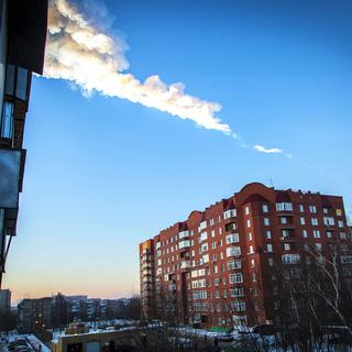 La pluie de météorites vue depuis la ville de Chelyabinsk, dans l'Oural. [Oleg Kargopolov]