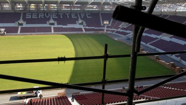 La relégation du Servette FC fait une autre victime: le stade de Genève. [Fabrice Coffrini]