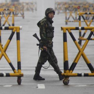 Un soldat sud-coréen patrouillant à la frontière avec la Corée du Nord. [Reuters - Lee Jae-Won]