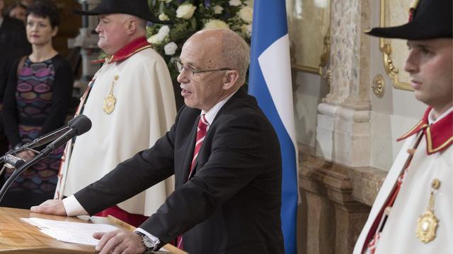 Ueli Maurer a invité le président français François Hollande pour une visite en Suisse en 2014. [Lukas Lehmann]