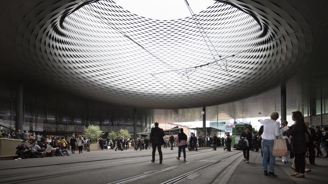 La nouvelle halle de Bâle conçue par les architectes Herzog & de Meuron. [Gaëtan Bally]
