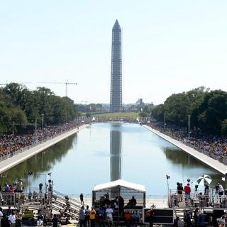 Des milliers de personnes se sont rassemblées à Washington, là où Martin Luther King avait fait son discours sur les droits civiques il y a cinquante ans. [EPA/Keystone - Michael Reynolds]
