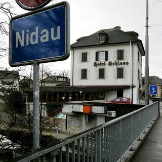 Les élèves francophones de Nidau seront à l'avenir scolarisés en allemand. [Peter Klaunzer]