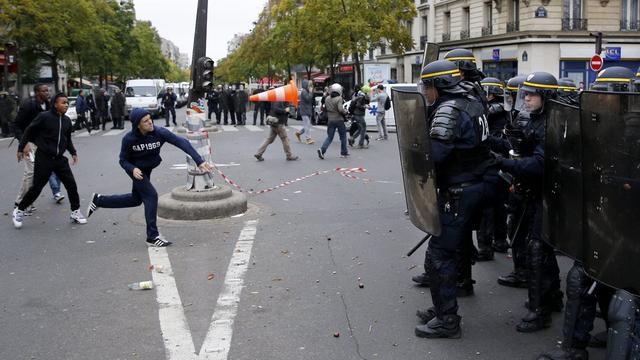 Manifestations Paris Leonarda [EPA/YOAN VALAT]