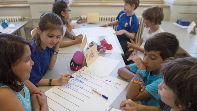 Les enseignants genevois craignent la surcharge des classes. [Georgios Kefalas]