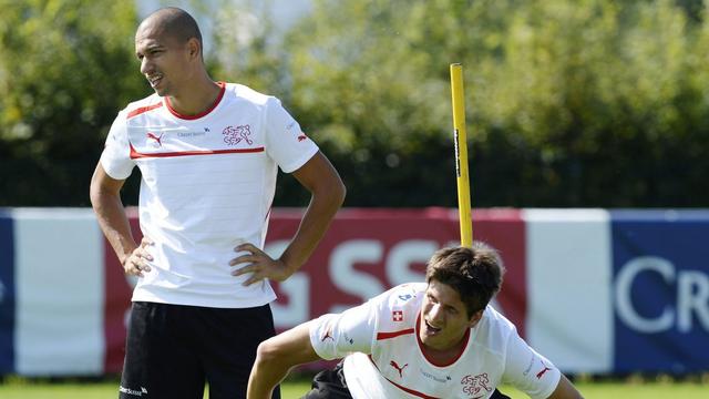 Inler (à gauche), avec Klose, sera à n'en pas douter sur le terrain mardi à Oslo.