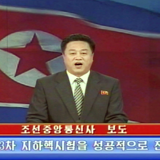 Le lancement a été annoncé officiellement à la télévision nord-coréenne, ce mardi 12 février. [North Korean TV/AFP]