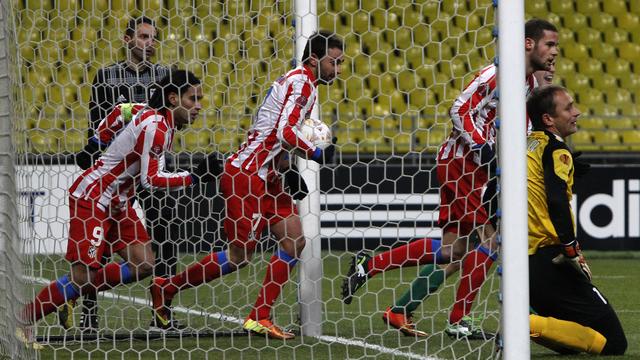 Falcao, à gauche, a marqué pour l'Atletico. En vain... ce sont les Russes de Kazan qui accèdent aux 8es. [REUTERS - Maxim Shemetov]