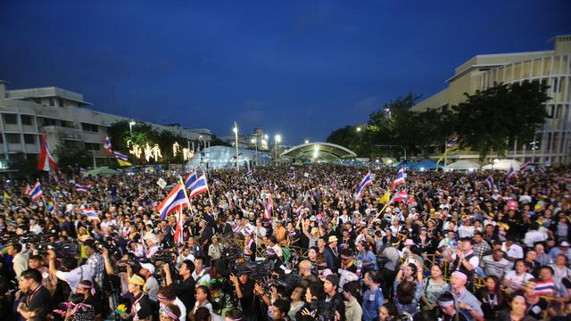 Plus de 90'000 manifestants anti-gouvernement se sont réunis au centre de la capitale thaïlandaise. [AP Photo/Sakchai Lalit]