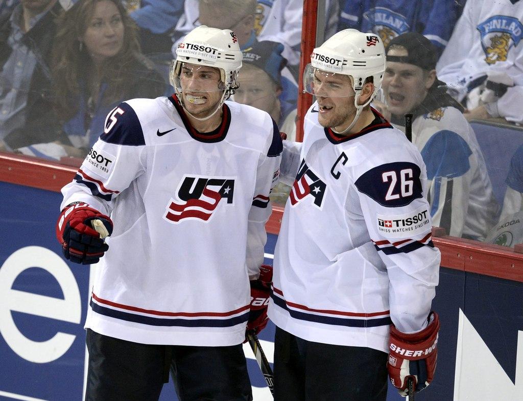 Craig Smith (à gauche) et Paul Stastny sont les meilleurs compteurs des USA dans ce Mondial, avec 12 et 13 points.