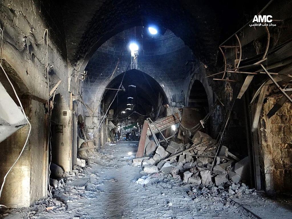 Le souk d'Alep, classé au patrimoine mondial de l'UNESCO depuis 1986, a subi d'importants dégâts.