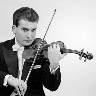 Christian Ferras, violoniste français (1933-1982). [Roger-Viollet/AFP]
