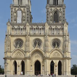 La Cathédrale Sainte-Croix d'Orléans s'est équipée de caméras de surveillance. [Goug]