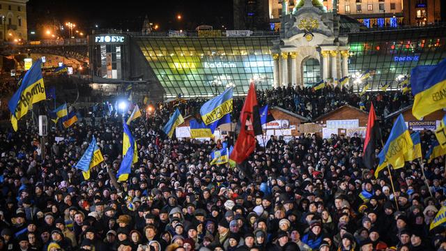 La décision de ne pas signer un accord avec l'Union européenne a jeté des milliers d'Ukrainiens dans les rues de Kiev. [Alexey Kudenko/RIA Novosti]