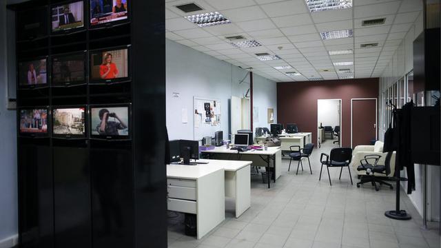 Les journalistes sont en grève en Grèce après la fermeture des bureaux de la chaîne ERT. [EPA/Alkis Konstantinidis]
