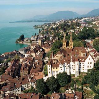 Le château et la ville de Neuchâtel. [Neuchâtel tourisme]