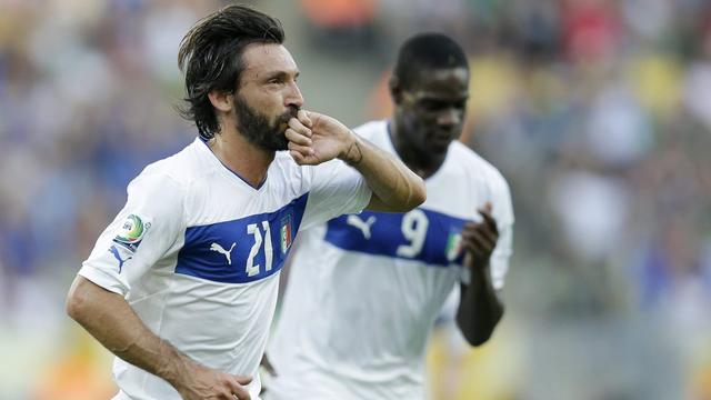 Pirlo rejoint dans le cercle des centenaires italiens Cannavaro, Buffon, Maldini et Zoff. [Felipe Dana]