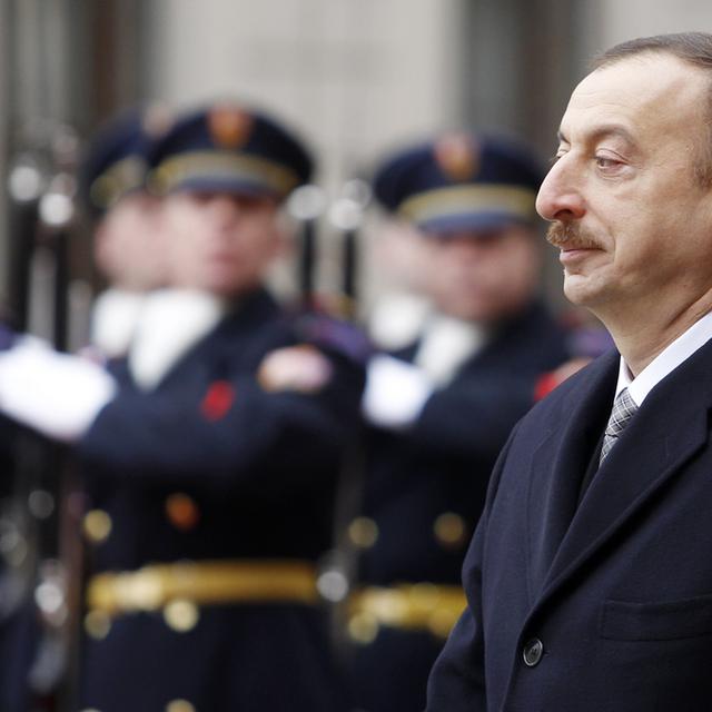 Des membres de la famille d'Ilham Aliyev, président de l'Azerbaïdjan, apparaissent à la tête de plusieurs sociétés offshore dirigées par un magnat de la construction. [AP/Keystone - Petr David Josek]