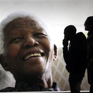 L'ex-président sud-africain fête ses 95 ans le 18 juillet. Pour l'occasion, une photo géante a été installée au Civil Centre, au Cap.