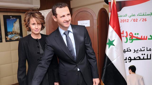 Les proches du président syrien Bachar al-Assad et de son épouse Asma sont frappés de mesures de gel des avoirs dans une trentaine d'Etats. [EPA/SANA]