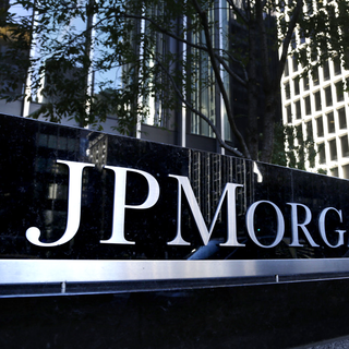 JPMorgan prévoit notamment de biffer 8000 emplois dans son activité de banque de détail. [Seth Wenig]