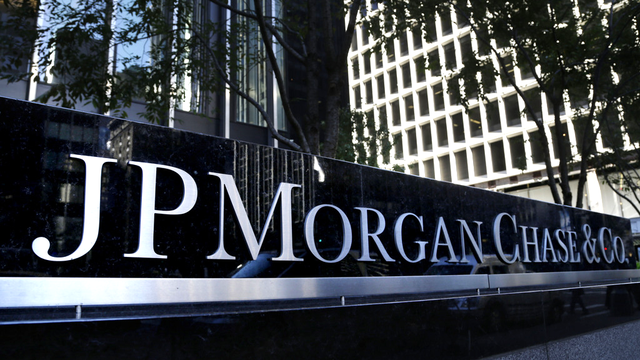 JPMorgan prévoit notamment de biffer 8000 emplois dans son activité de banque de détail. [Seth Wenig]