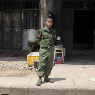 Un enfant-soldat birman, en 2009.