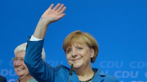 Angela Merkel est apparue ravie dimanche soir au siège de la CDU.