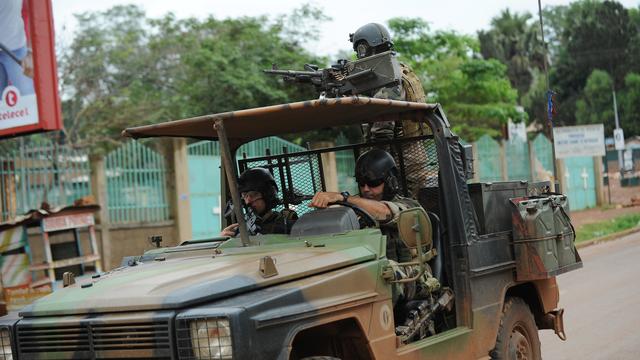 Les militaires français ont renforcé leurs patrouilles dans Bangui et sur plusieurs axes routiers de Centrafrique samedi. [SIA KAMBOU]