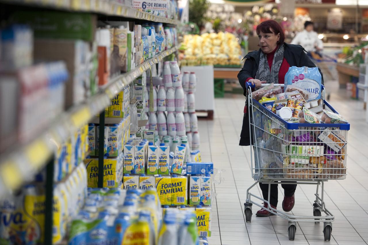 Les produits laitiers sont généralement moins chers dans les pays frontaliers. [AFP - JEAN-FRANCOIS MONIER]