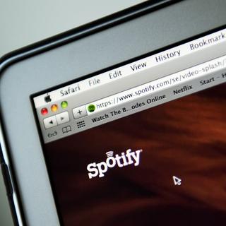 L'accès aux plateformes comme Spotify devrait-il être plus cher de manière à générer plus de profit pour les musiciens? [Jonathan Nackstrand]