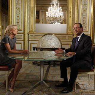 François Hollande face à la journaliste Claire Chazal. [EPA/Keystone - François Mori]