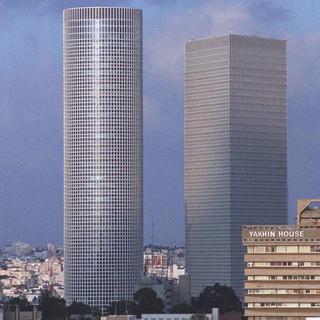 Le temps d’atteindre le 49e étage et de redescendre de la tour Azrieli à Tel-Aviv prend 86 secondes. [Ap/Keystone - Alon Ron]