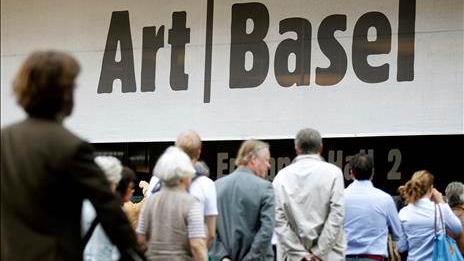 La 44e édition d'Art Basel se tient cette semaine dans la cité rhénane et se pare pour la 1ère fois d'un nouveau bâtiment.
