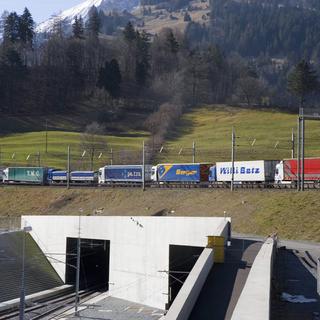 La compagnie BLS Cargo a justifié sa restructuration par l'échec des négociations tarifaires avec l'entreprise allemande DB Schenker Rail. [Martin Ruetschi]