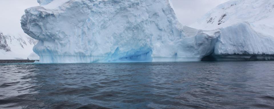 Icebergs. [Antoine Plantevin]