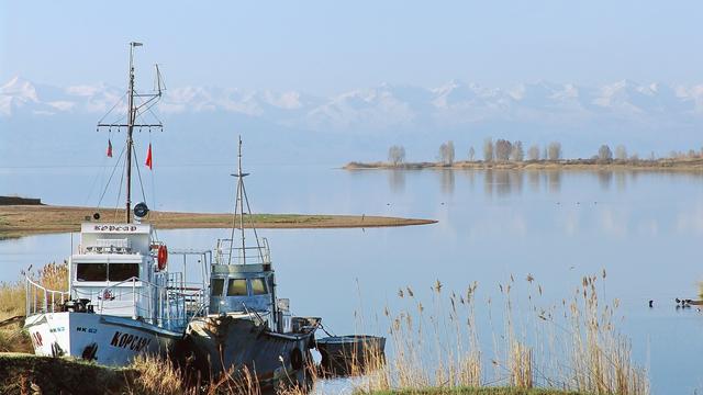 Le lac Issyk-Koul au Kirghizstan, près duquel un foyer de peste bubonique a été découvert.