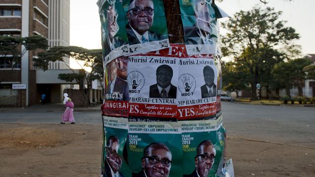 Robert Mugabe a interdit l'entrée dans le pays aux observateurs de l'Union européenne. [AP/Keystone]