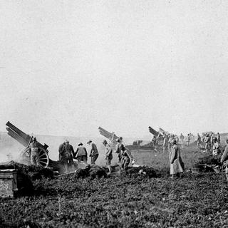 Artilleurs français à Becquigny dans la Somme durant la guerre 14-18.