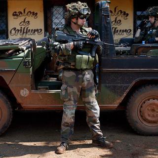 Les troupes françaises vont à présent commencer les opérations de désarmement (des ex-rebelles) de la Seleka. [AP Photo/Jerome Delay]