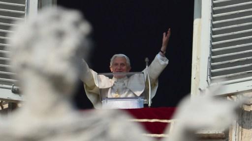 Le pape Benoît XVI a prononcé son avant-dernière prière de l'Angelus dimanche au Vatican. [GABRIEL BOUYS]