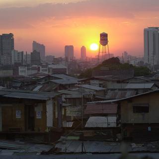 Les bidonvilles de Manille hébergent un tiers des habitants. [Joël Nito]