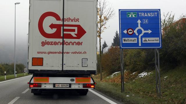 Les camionneurs n'obtiennent pas de baisse de leur redevance. [Urs Flueeler]