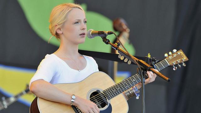 Laura Marling lors du Festival de Glastonbury en 2011. [AP Photo/Mark Allan]