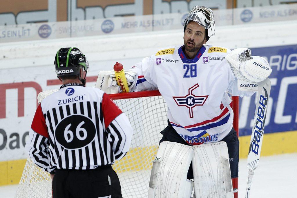 Morne soirée pour le gardien Martin Gerber et Kloten. [Peter Klaunzer]