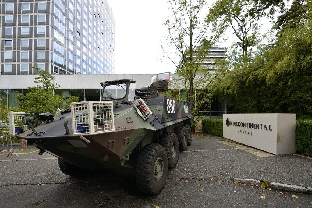 L'hôtel Intercontinental, où se déroulera la rencontre entre John Kerry et Sergey Lavrov, est sous bonne garde. [KEYSTONE - Martial Trezzini]